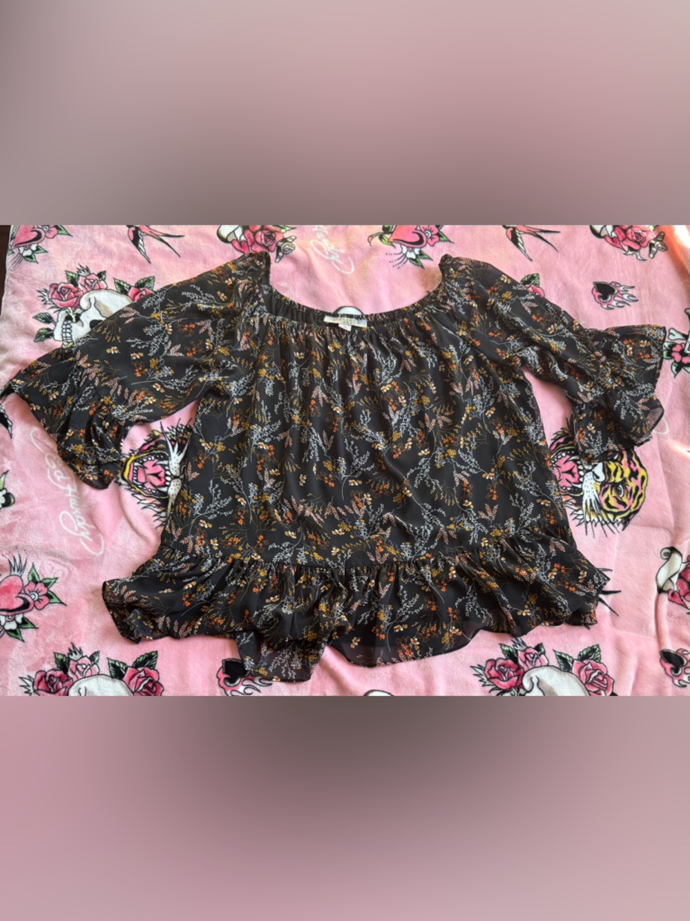 Women’s ruff hewn  3/4 sleeve black floral top size large